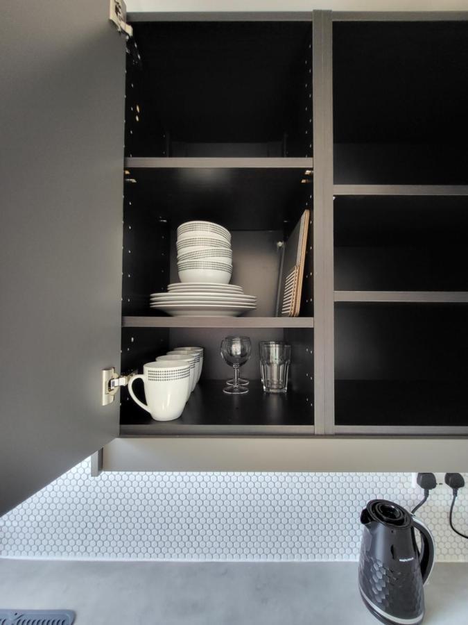Sands House - Luxury Modern Studios With Secure Parking In Epsom, Surrey Экстерьер фото
